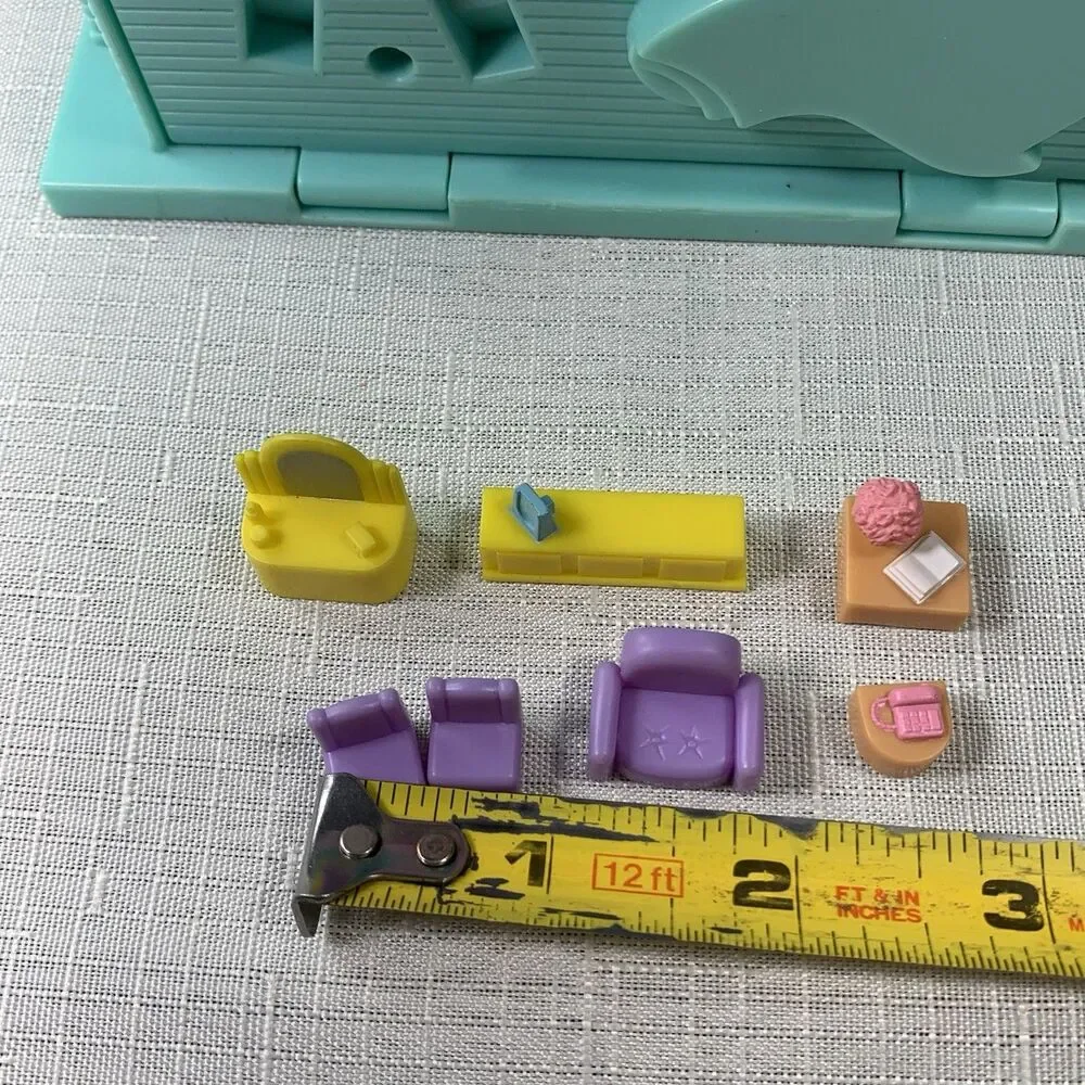 Blue Box Toys Tiny Dream Carry Along Mini Dollhouse Some Furniture 1990s